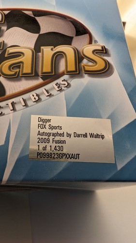 Darrell Waltrip ""Digger"" 1/24th 2009 Fusion Stock Auto signiert - Bild 8 von 10