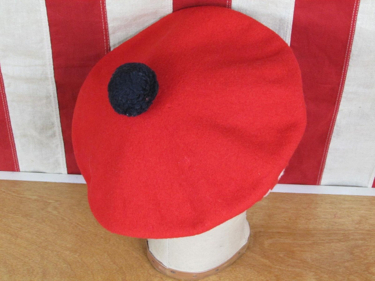 Vintage 1960s Glen Allan
Red Wool Curling Tam Hat Made in Canada
Sz.Small Nice! Vintage 1960s Glen Allan Red Wool Curling Tam Hat Made in  main image 2