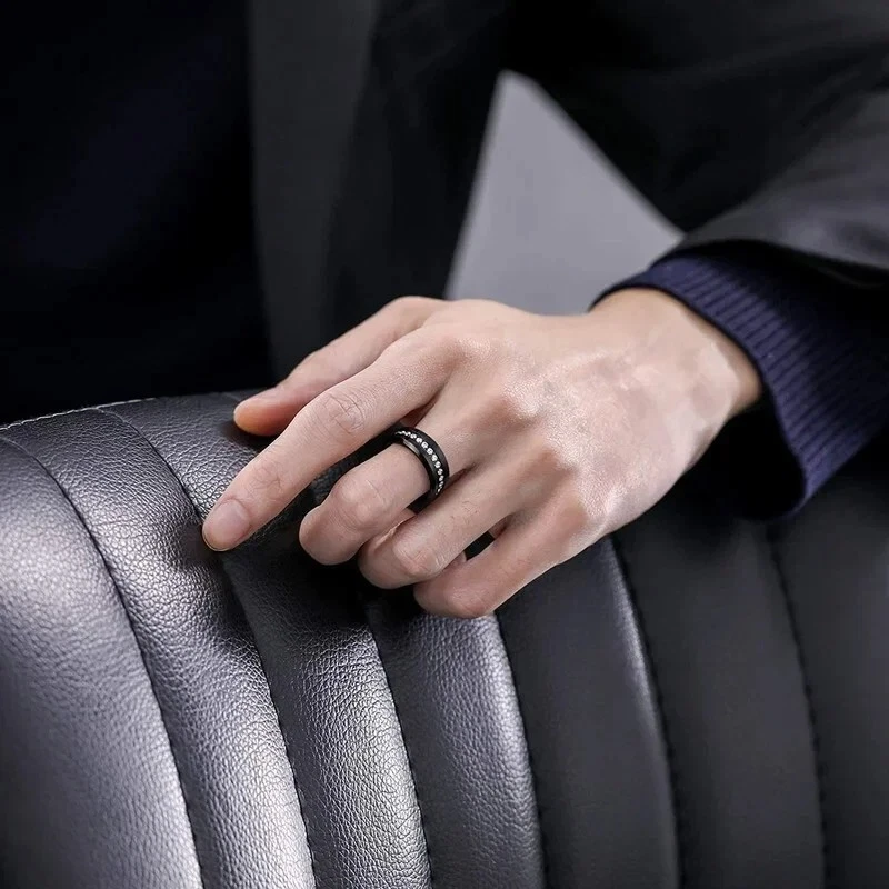 Anillo de carburo de tungsteno de 8 mm para hombres y mujeres circonita cúbica con incrustación redonda conjunto de perreras de ajuste cómodo Foto 4 de 4