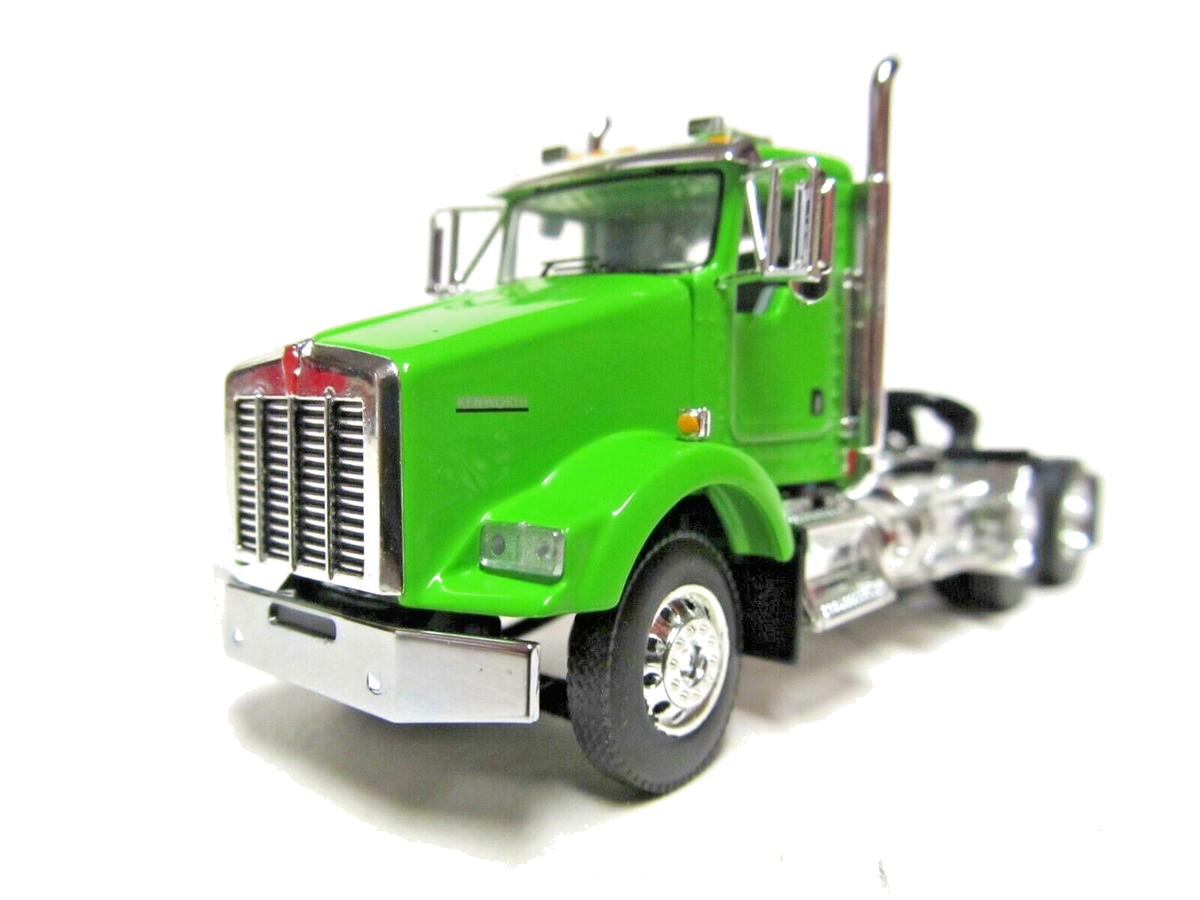 DCP / FIRST GEAR 1/64 SCALE T-800 KENWORTH DAY CAB, LIME GREEN