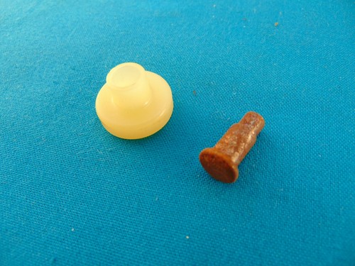 1965 1966 Ford Galaxie Mercury Montclaire Merauder Window Channel Roller NOS * - Picture 3 of 5