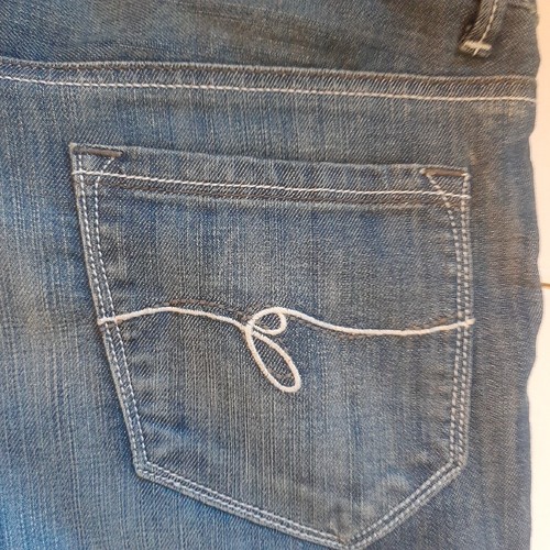 GUESS JEANS Belmont Flare light blue denim jeans size 27 with 34" leg in VGC - Picture 10 of 14