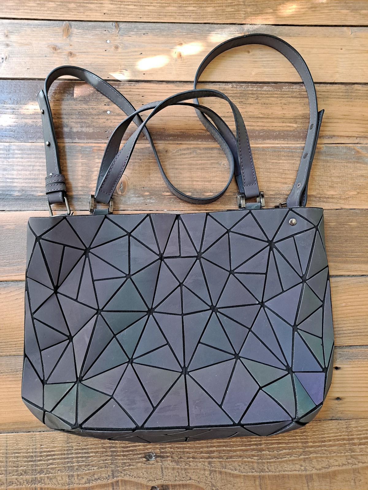 Lovevook Gray Iridescent Geometric Luminous Handbag Purse Holographic Look
