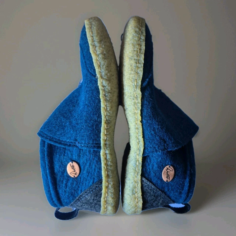 BOTAS ZAPATILLAS WOOLFIT TAIGA/AZUL/SUELA DE GOMA NATURAL/VARIAS TALLAS/USADAS Foto 2 de 4