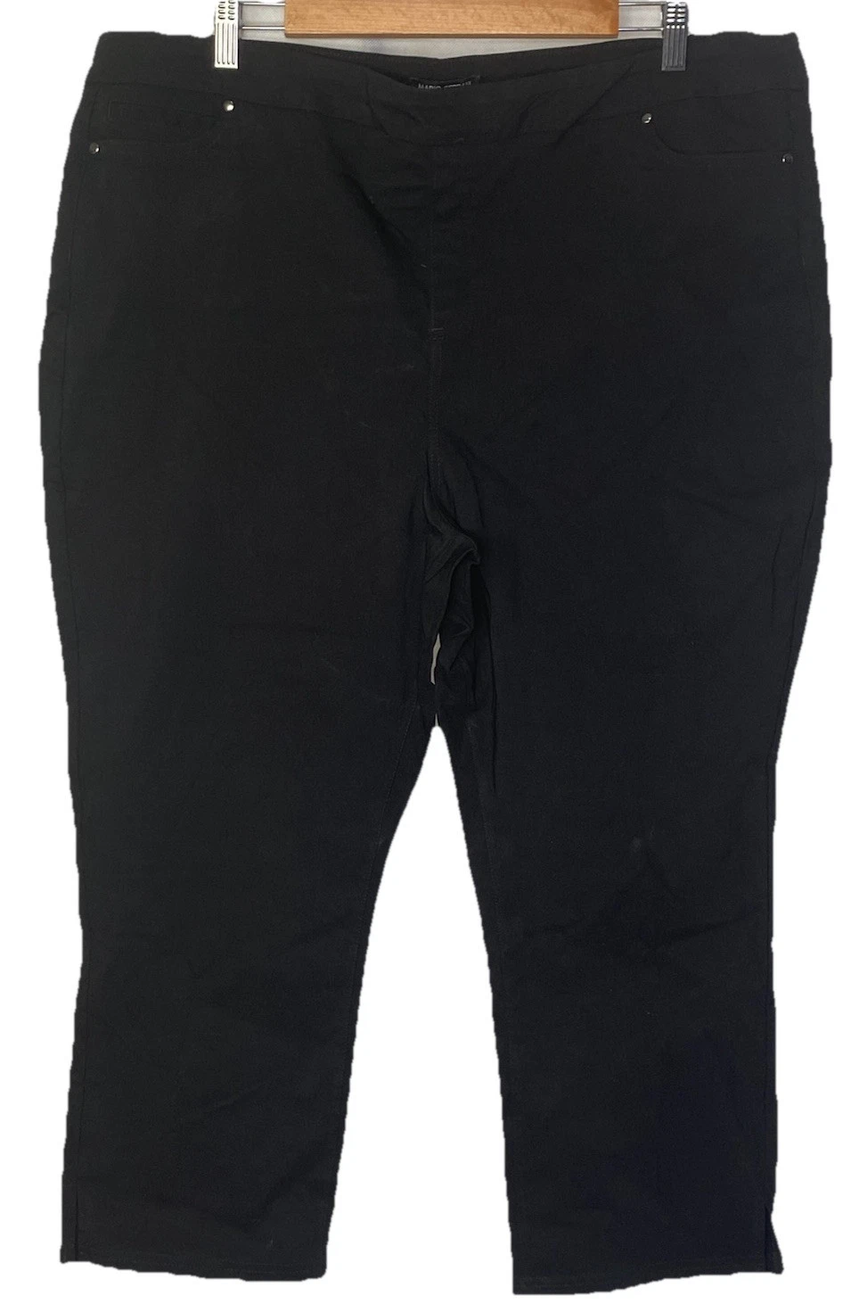 NWT Mario Serrani Women’s Capri Pants Black Size XXL zip up Comfort Stretch