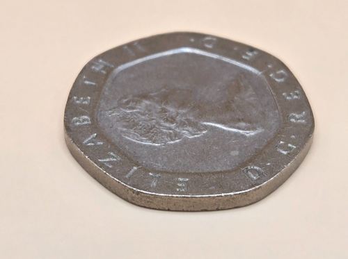 REGNO UNITO MONETA DA VENTI (20) PENCE 1982 REGINA ELISABETTA II BEL COLORE - Foto 2 di 3