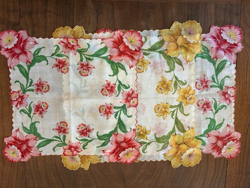Set Of 3 Floral Daffodil Die-cut Square Cotton Handkerchiefs