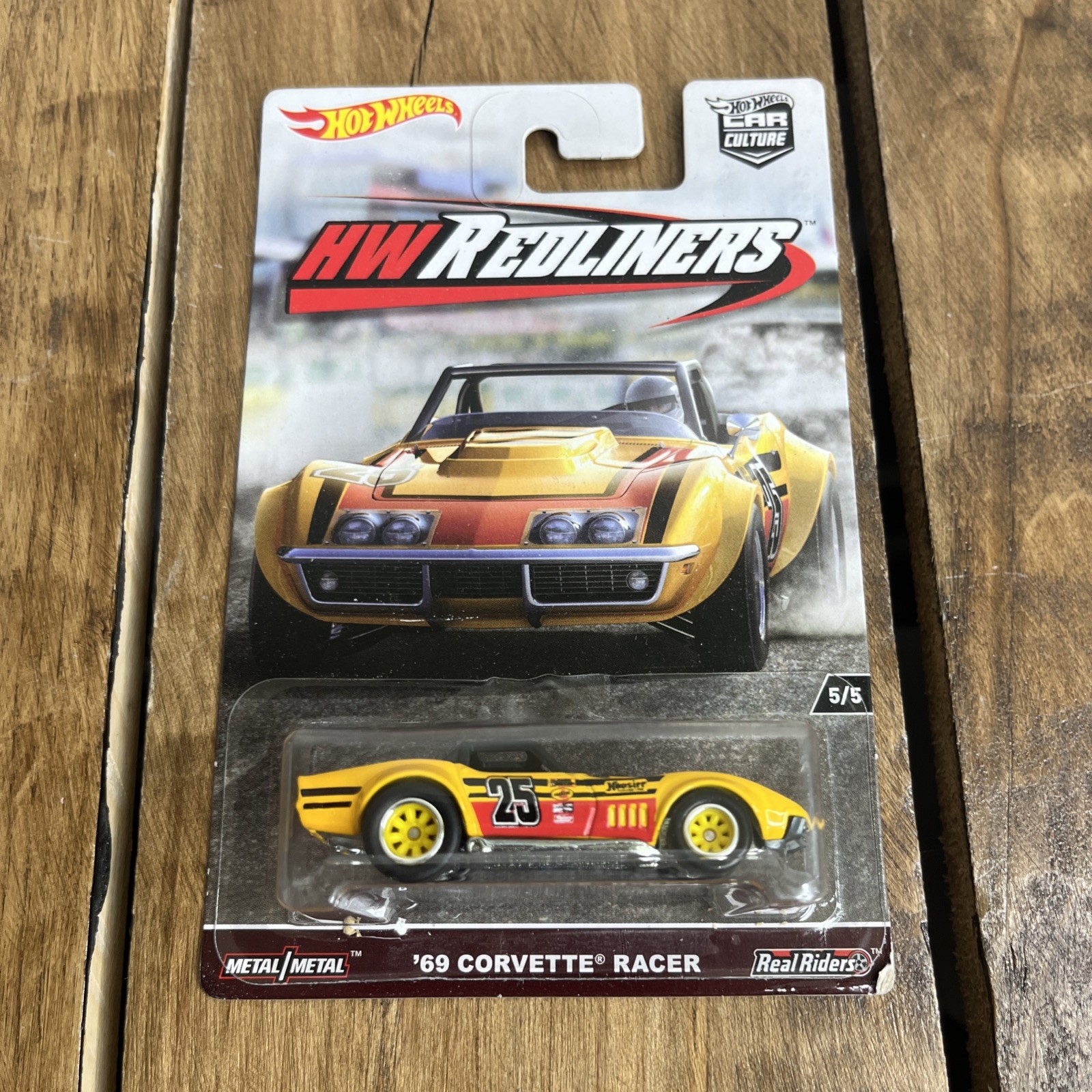 HOT WHEELS 2016 Premium Car Culture HW Redliners '69 Corvette Racer Real Riders
