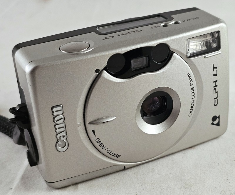 Tested Working Canon Elph LT APS Point & Shoot Camera w/Case IXUS M-1