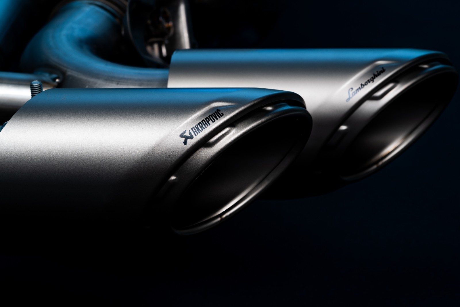 Lamborghini Urus sport exhaust 2.0