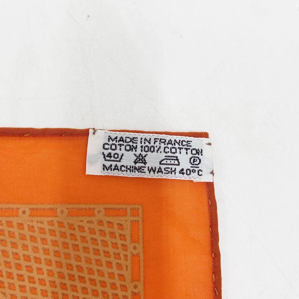 Bufanda cuadrada de algodón naranja Hermes Carre 40 usada Francia Foto 3 de 4