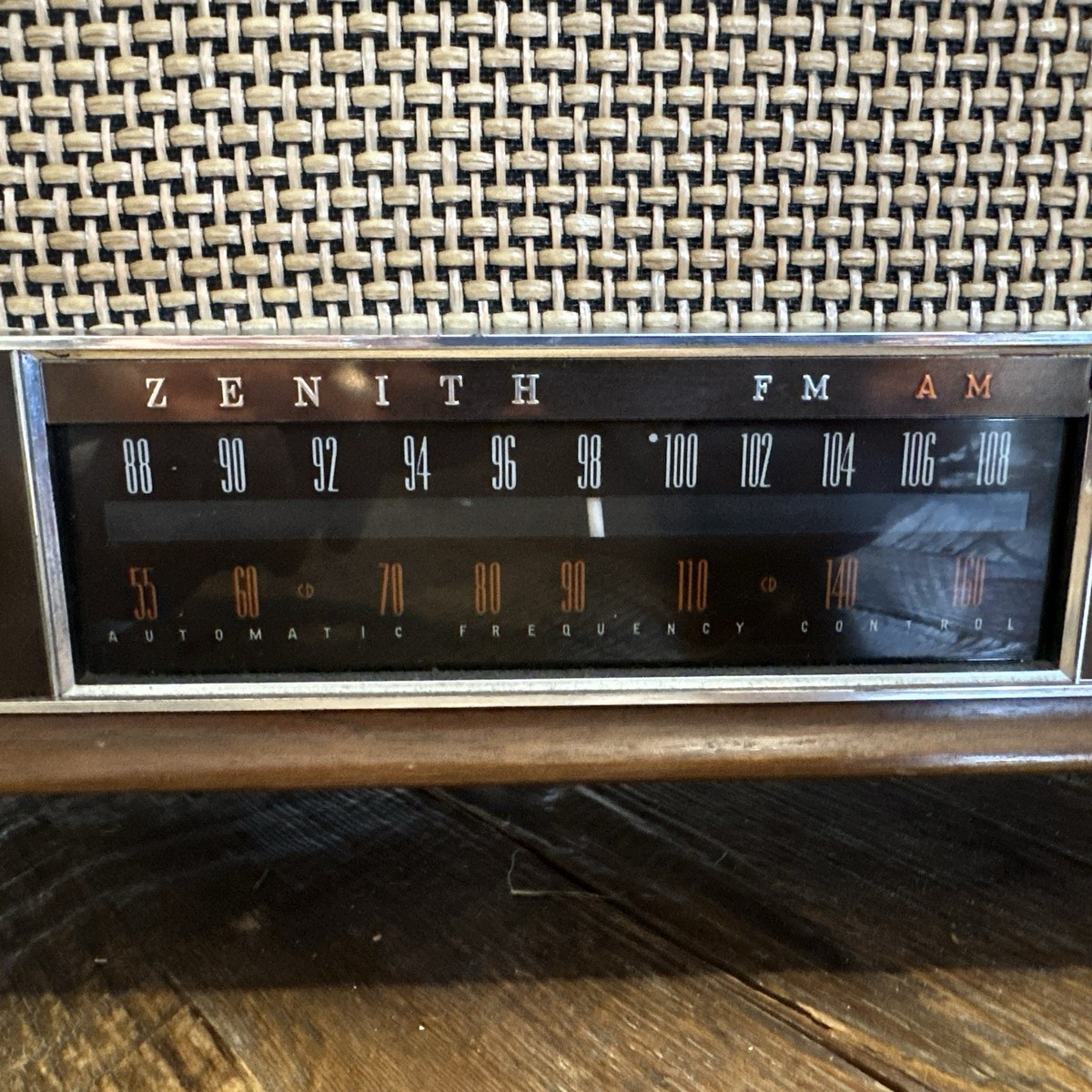 Zenith S-58040 K731 Tube Radio AM FM Wood Table Radio 1950s