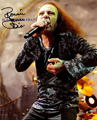 Ronnie James Dio 直筆サイン入り写真 RONNIE JAMES DIO SIGNED AUTOGRAPH 8x10 RP PHOTO BLACK SABBATH