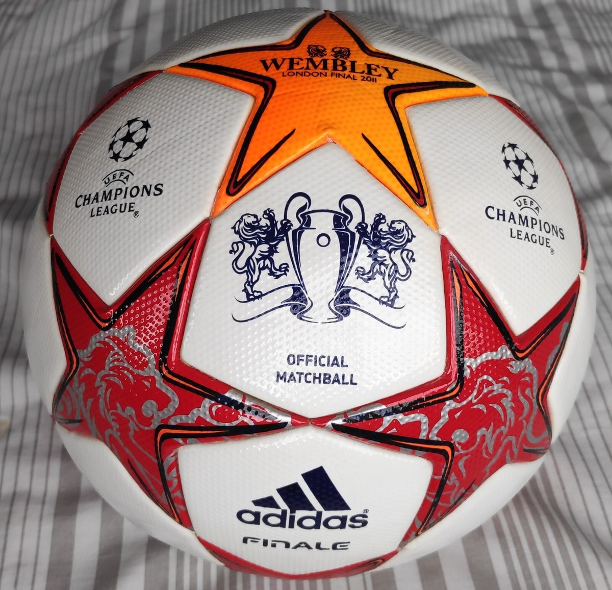 adidas - 2011 London WEMBLEY  ボール  フィナーレ　アディダス　新品 フィナーレ ミュンヘン リーグルシアーダ （5号球） | モルテン