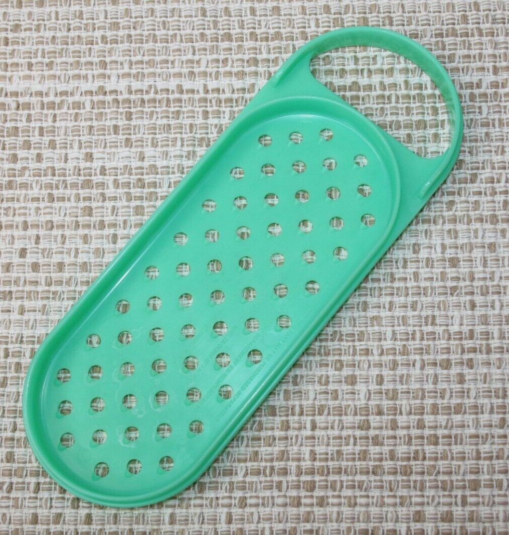 VTG TUPPERWARE JADEITE CHEESE GRATER SHREDDER w/STORAGE KEEPER #1374/1375/1376