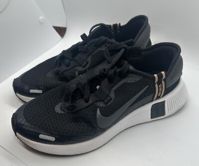 Size 9 Nike72 Black W/ Grey CZ5630-002 Athletic Shoes  display picture 2