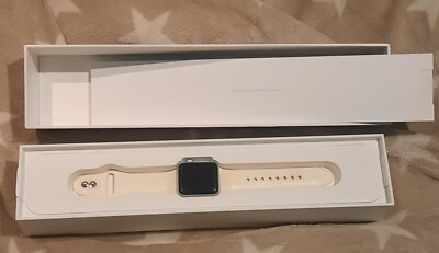 Apple Watch 2 38mm Silver Alu Case With White Sport Band Smartwatch (MNNW2ZD/A)