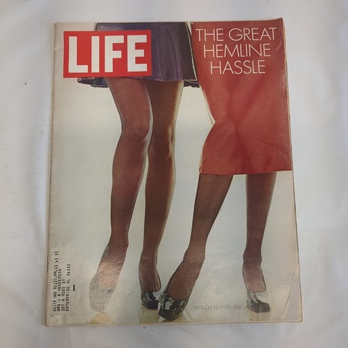 LIFE Magazine March 30 1970 - Hemline Fashions / US Oil Spills Historic Adverts - Imagen 1 de 19