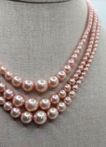 Vtg 3 Strand Graduated Faux Pearl Necklace 18 Inch Pale Pink - Picture 2 of 5