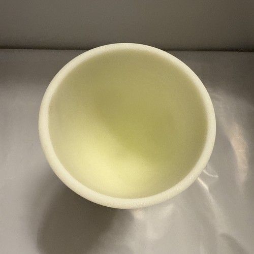 Fenton Custard Glass Glows Hand-Painted Pedestal Candy Dish with Lid - Imagen 10 de 12