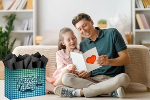 Pack de 2 bolsas de regalo para el día del padre con papel de seda y tarjeta bolsas de regalo grandes de 12,6" Foto 4 de 4