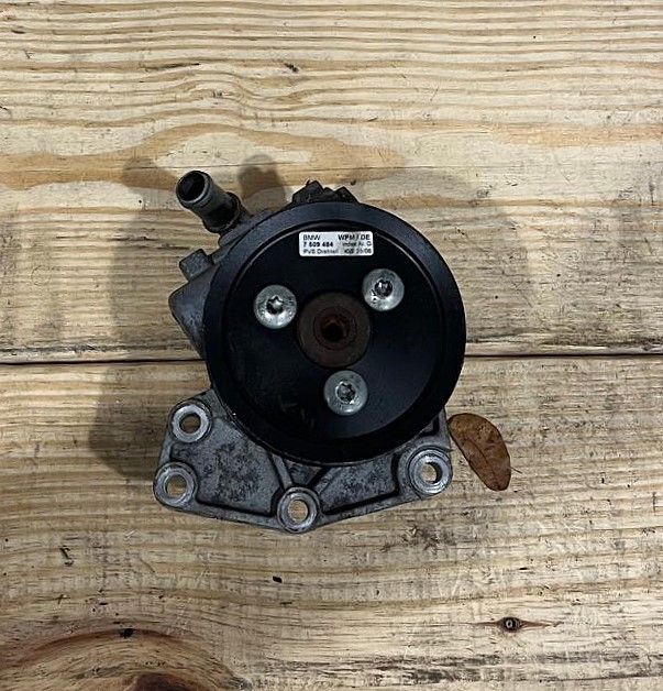2002 - 2012 Rolls Royce Phantom Power Steering Pump - 32 41 6 763 576