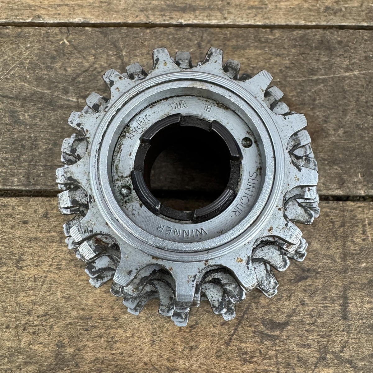 Vélo de route vintage Suntour Winner Pro 6 vitesses roue