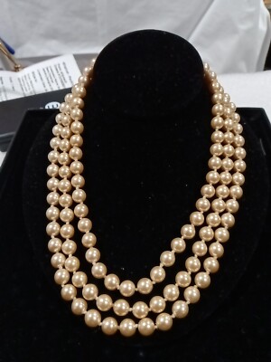 JACKIE'S PEARLS