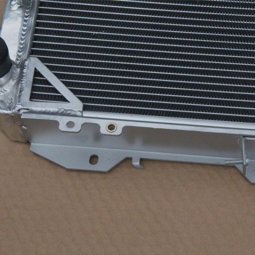 3ROW Aluminum Radiator For Toyota Hilux Surf 3.0L Turbo KZN130 1KZ-TE AT 1993-96 - Picture 7 of 8