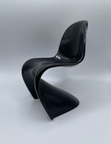 Chaise panton miniature échelle 1:6, noire, mini moderne du milieu du siècle - Photo 1/3