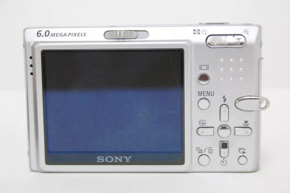 SONY Cyber-Shot DSC-T9 ソニーオールドデジカメ Sony Cyber-shot DSC-T9 6.0MP Digital Camera - Silver for