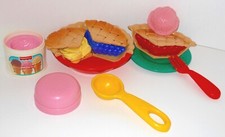 Vintage Fisher Price Fun With Food COMPLETE Fruit Pie Surprise Dessert Ice Cream