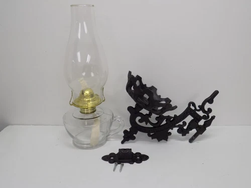 Black Cast Iron Oil Lamp Wall Holder With Finger Oil Lamp And Bracket