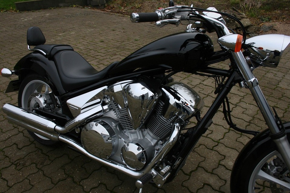 Honda vtx 1300 fury