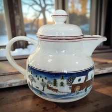 Villeroy & Boch Naif Christmas Porcelain Teapot With Lid Village Scene