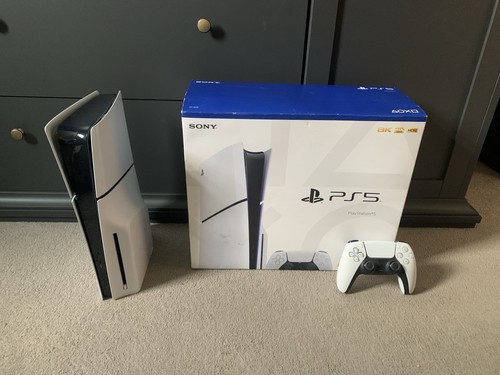 Sony PlayStation 5 825GB Disc Edition Console White with Cables Controller