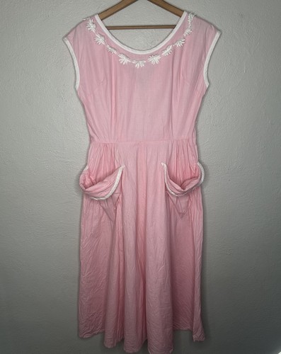 Vintage 50er / 60er Jahre rosa Tageskleid mit Blumen Größe M Gürtel Baumwolle fehlt? - Bild 1 von 10
