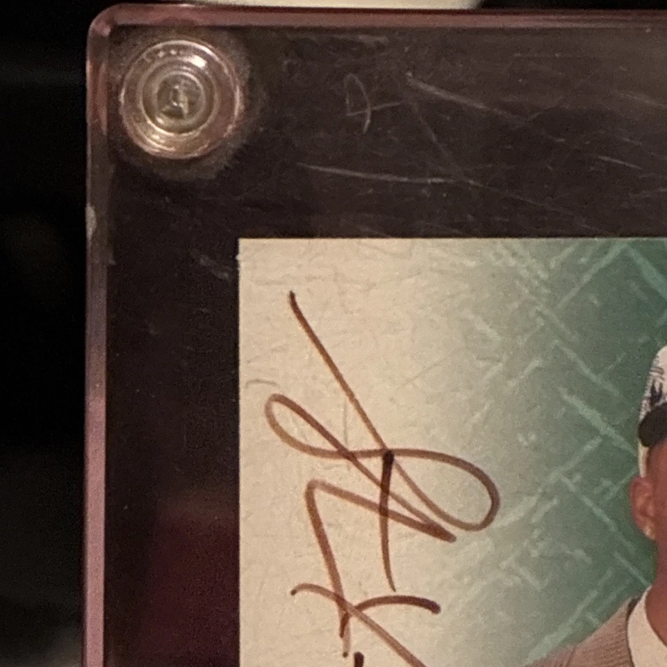 STEPHON MARBURY 1996-97 SKYBOX AUTÓGRAFOS AUTOGRAFADO RC TINTA VERMELHA SP LOBOS Ebay 1/1!! - Imagem 3 de 4