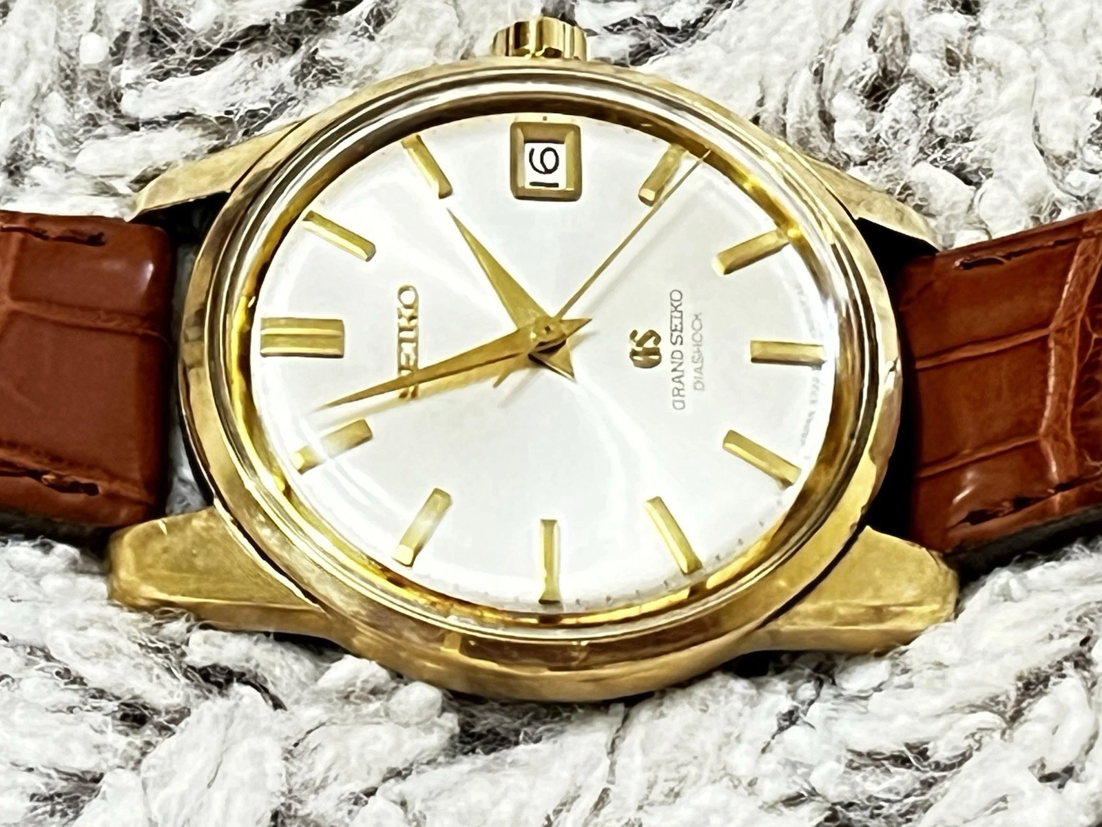 Grand Seiko 5722-9010 Cap Gold