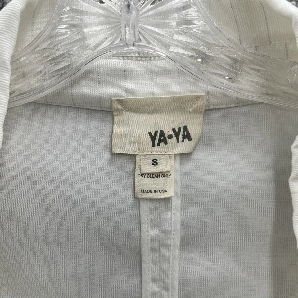 Chaqueta corta vintage años 90 Y2K Ya Ya Blazer para mujer pequeña blanca a rayas herrajes cierre Foto 3 de 4