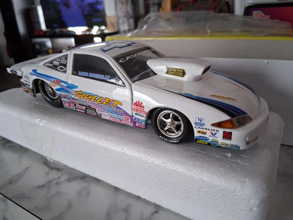 Dave Connolly 1/24 Scale Bullet Motorsports 05 Chevy Cavalier Pro Stock RC2(NIB) - Image 3 of 4