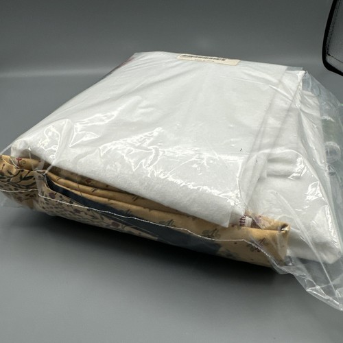 Neu in Verpackung Quilts illustrierte Partytasche mit Anhänger von Penny Sturges £016 gesteppte Tasche - Bild 2 von 4