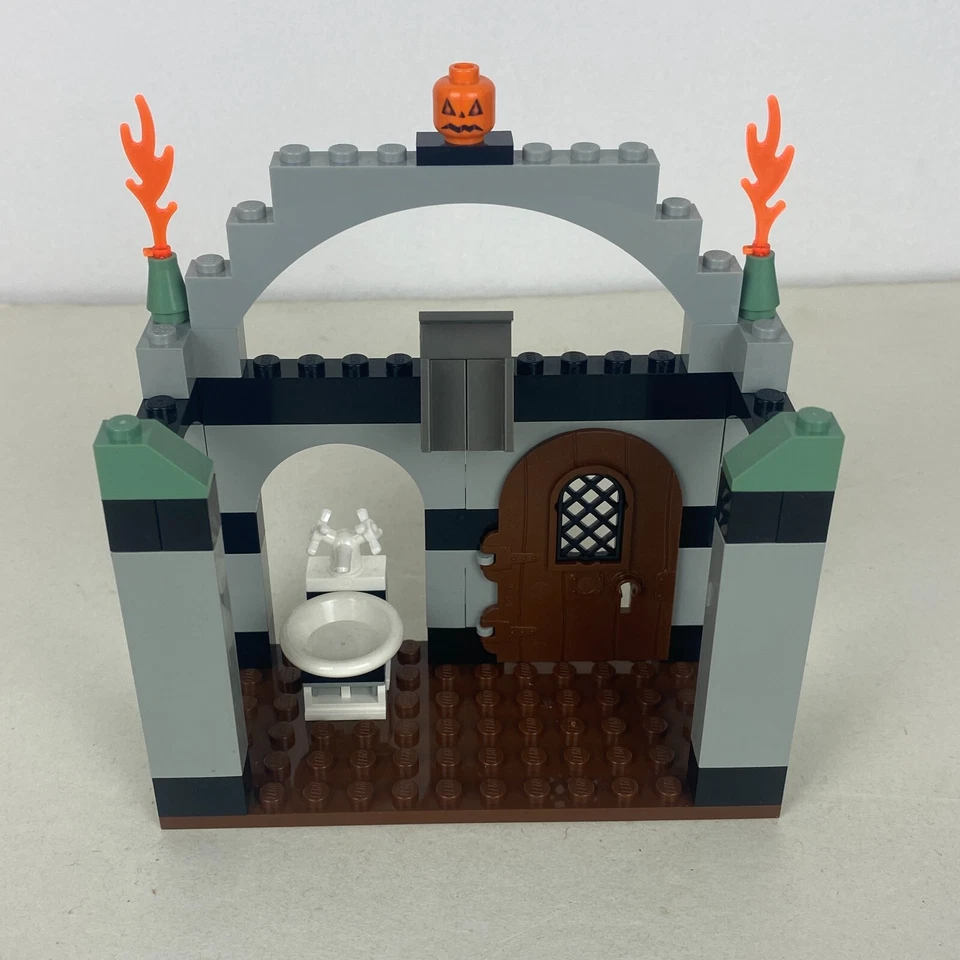 LEGO Harry Potter: Troll on the Loose (4712) 100% Complete No Manual Free Post - Image 3 of 4