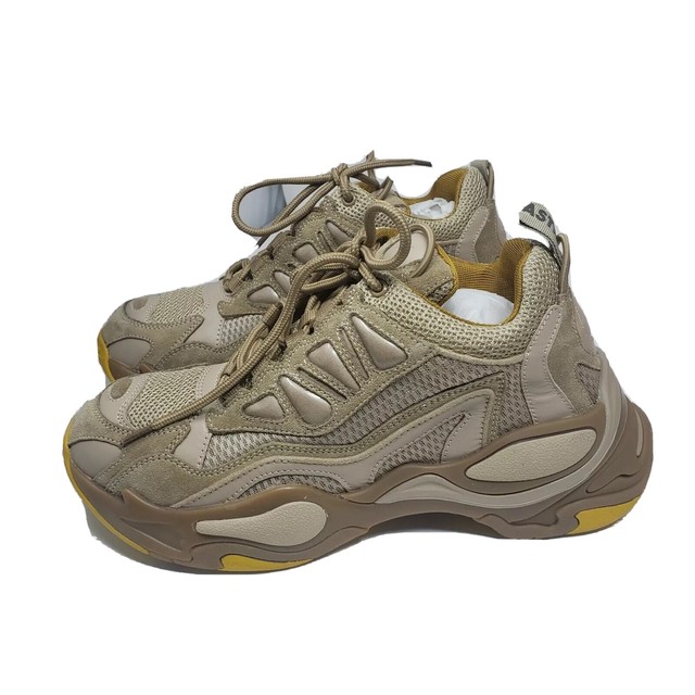 astro chunky sneaker