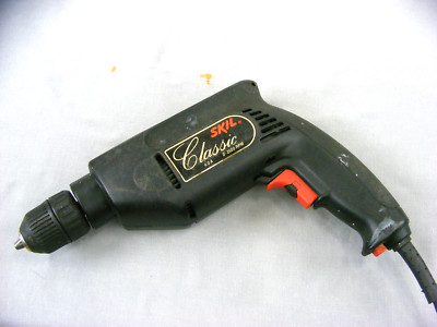 Skil Classic Variable Speed Keyless Chuck Corded 3/8'' Drill 6250
