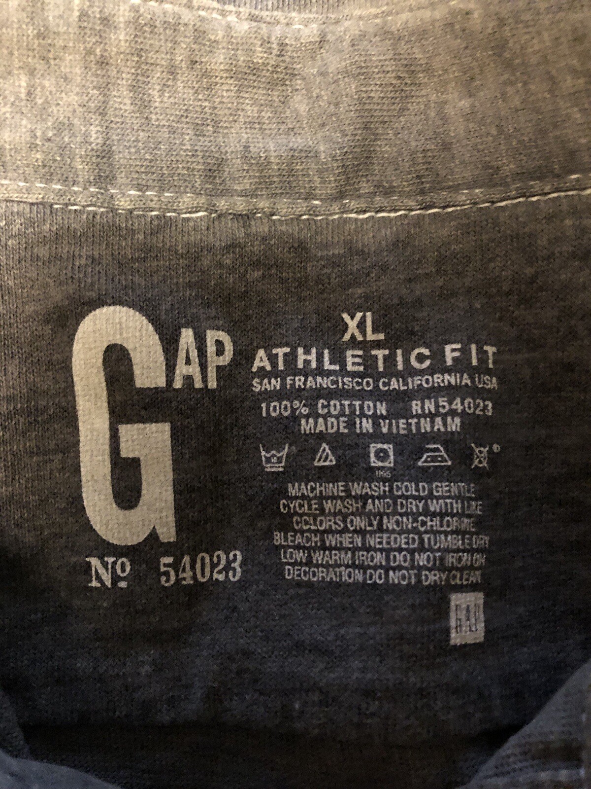 Men’s Gap Three Button Collared Short Sleeved Shi… - image 4