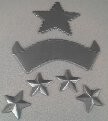 Bakery Crafts Plastic Gray Star And Banner Cake Decorating Kit - New.     (55.1)