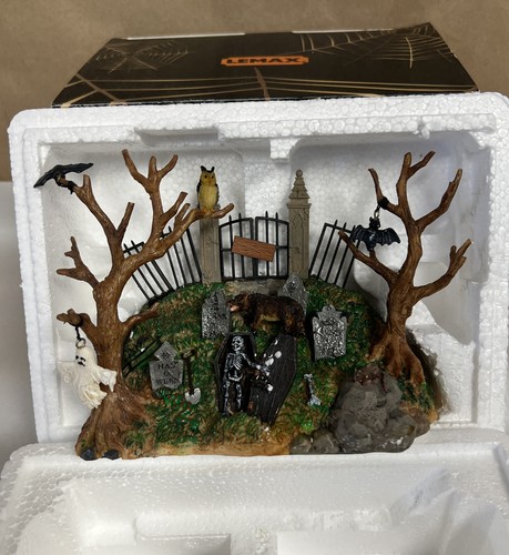 Lemax Spooky Town ~ SPOOKY KNOLL ~ 2003 Table Accent EUC - Picture 11 of 12