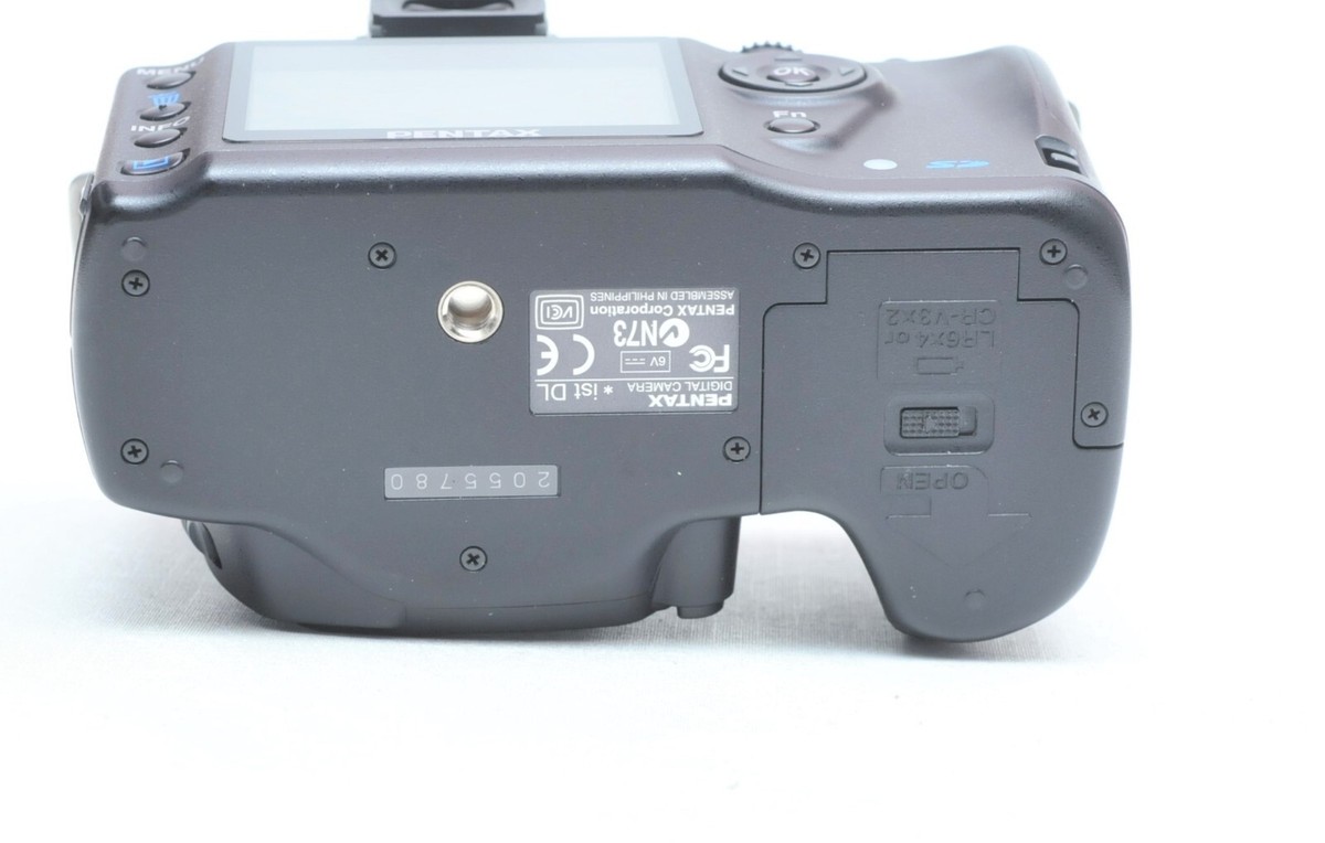 PENTAXカメラistdL Pentax's *ist DL; An Affordable Entry-Level 6-Megapixel