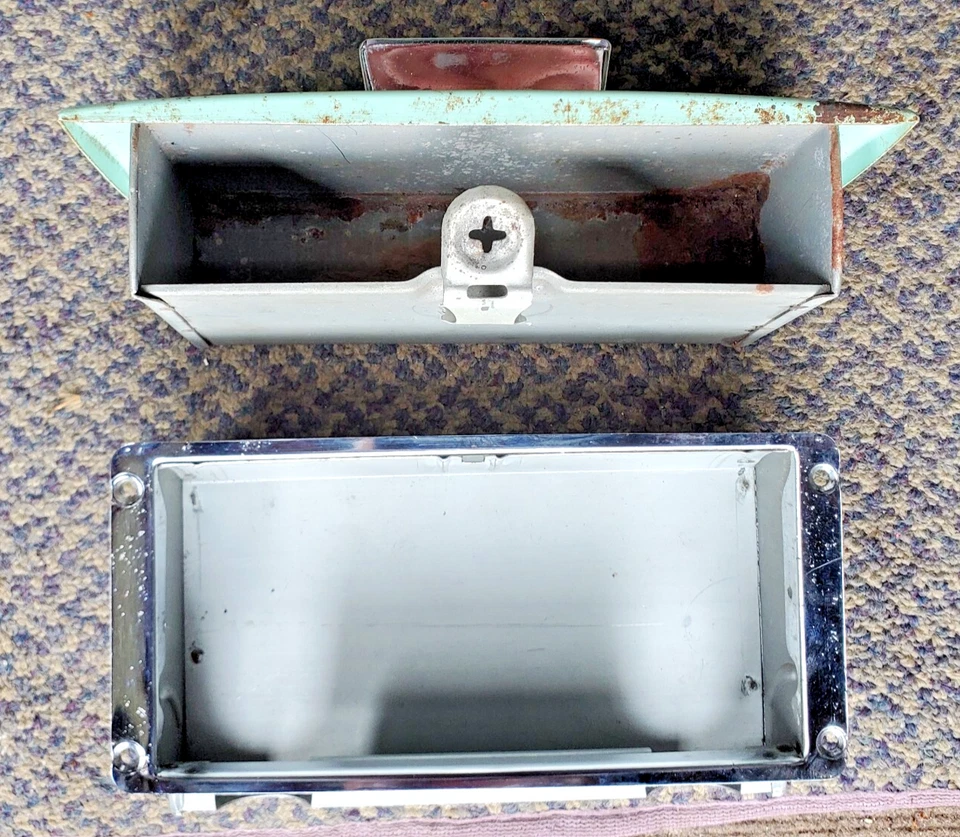 Dodge Meadowbrook 1953-54 asiento trasero bandeja de cenizas con retenedor Foto 3 de 4